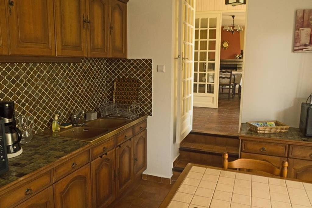 Villa La Lurette, Appartement Et Studio Saint-Étienne-les-Orgues Buitenkant foto