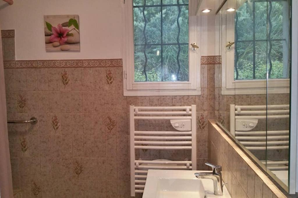 Villa La Lurette, Appartement Et Studio Saint-Étienne-les-Orgues Buitenkant foto